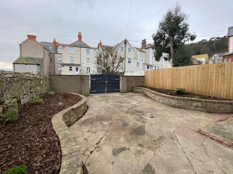 Central Llandudno, Private Parking Near To Beach, Pier & Shops Exterior foto