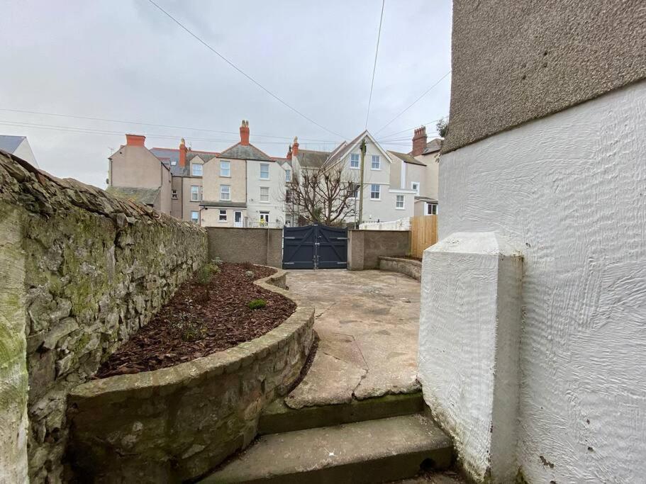 Central Llandudno, Private Parking Near To Beach, Pier & Shops Exterior foto